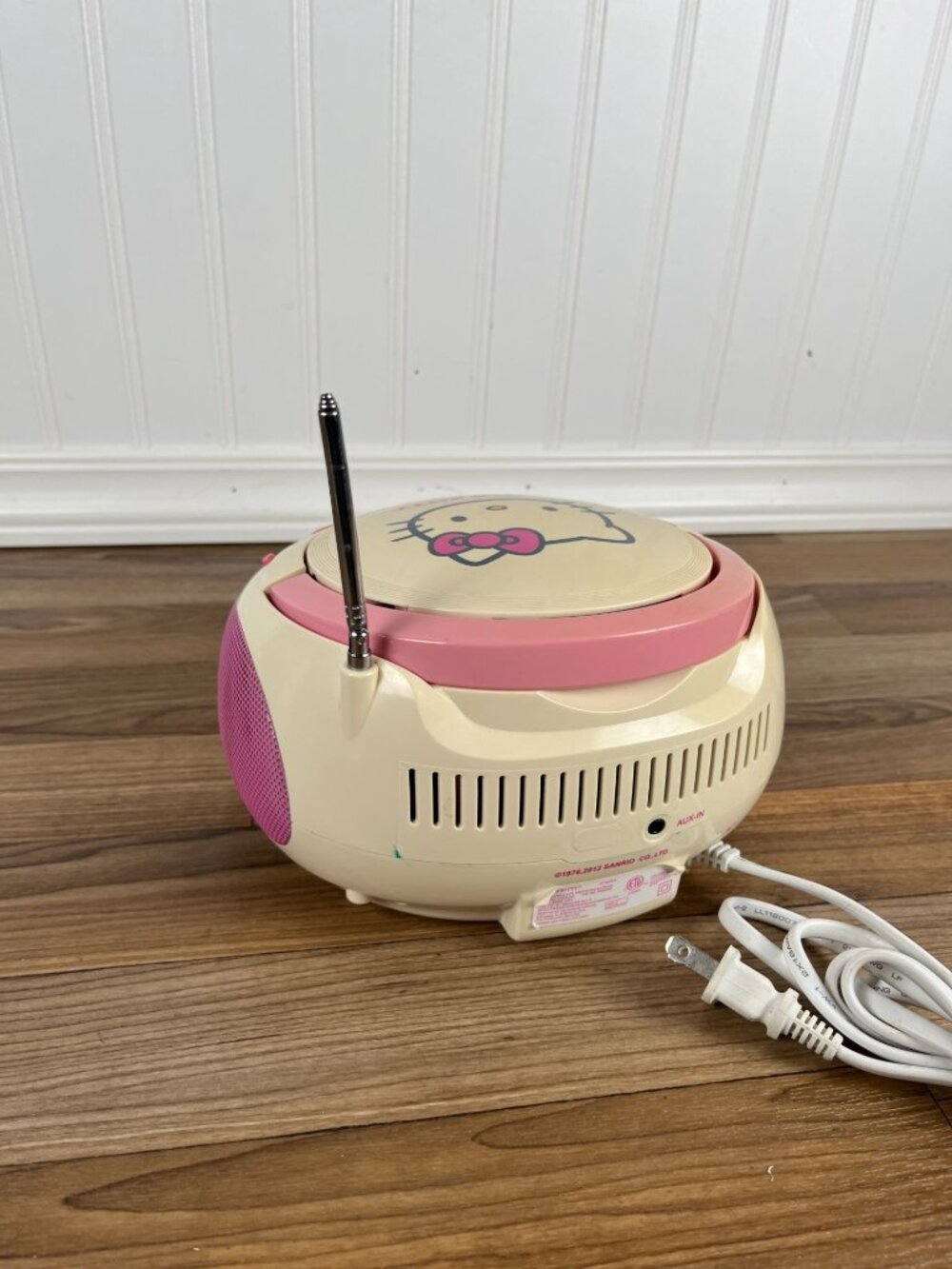 Hello Kitty Pink KT2024A Stereo AM /FM CD Player Boombox Radio For Parts Read. - Picture 7 of 10